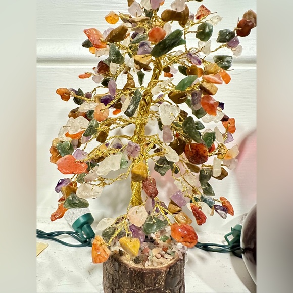 Home crystal tree gold leaf wire bends with semi precious stones 8 inch tall - Picture 10 of 12
